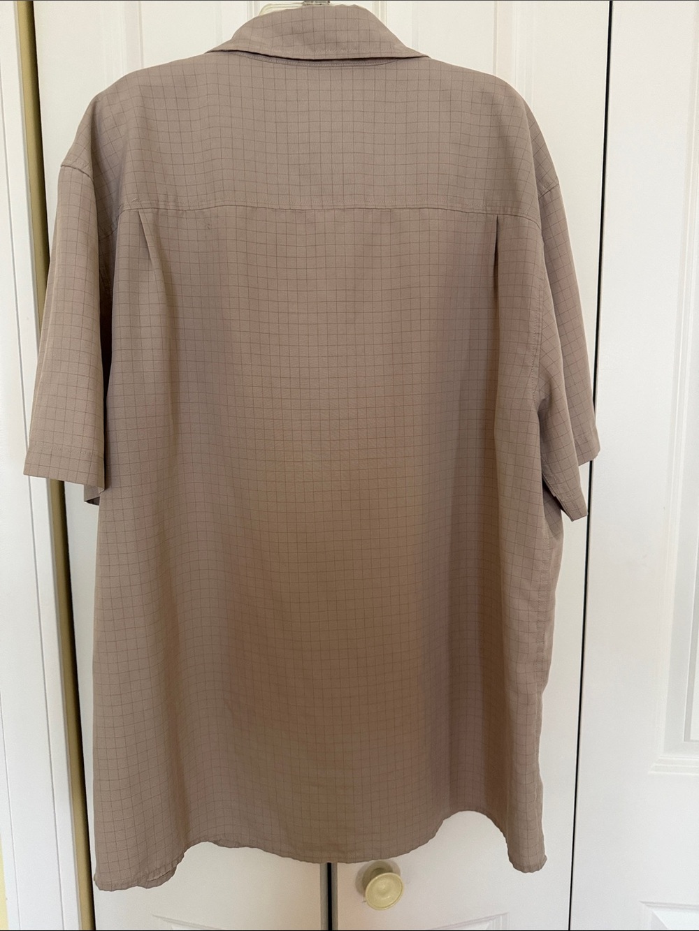 Oakley Men's Tan Grid Button Down Short Sleeve Shirt Size XL Regular Fit - Picture 6 of 7